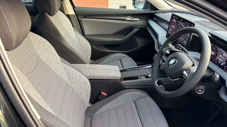 Skoda Superb 1.5 TSI e-TEC SE Technology 5dr DSG Petrol Hatchback